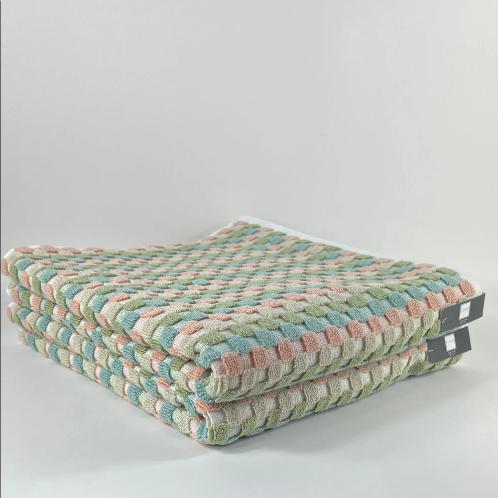 Soho Living Bath Towel Set Geometric Dots Pastel Green Blue Peach Set of 2 NEW